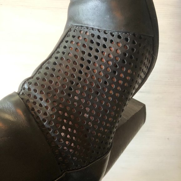 rag & bone Classic Newbury perforated leather boot - Picture 10 of 13